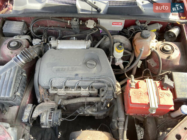 Червоний Деу Сенс, об'ємом двигуна 1.3 л та пробігом 93 тис. км за 2600 $, фото 11 на Automoto.ua