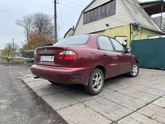 Красный Дэу Сенс, объемом двигателя 1.3 л и пробегом 320 тыс. км за 1182 $, фото 1 на Automoto.ua