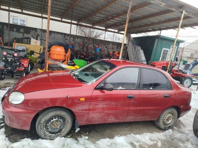 Красный Дэу Сенс, объемом двигателя 1.5 л и пробегом 192 тыс. км за 750 $, фото 2 на Automoto.ua