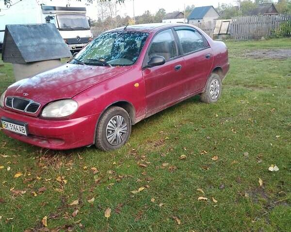 Дэу Сенс 2005 в Сарнах на Automoto.ua Красный Дэу Сенс, объемом двигателя 1.3 л и пробегом 150 тыс. км за 950 $, фото 1 на Automoto.ua