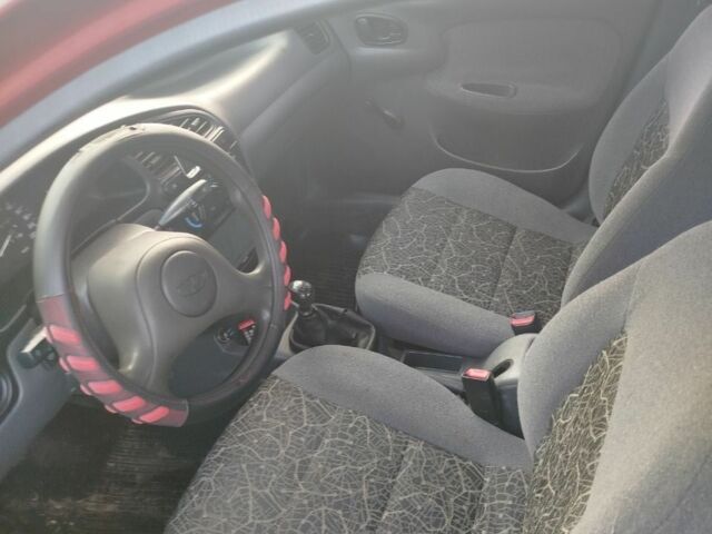 Красный Дэу Сенс, объемом двигателя 1.3 л и пробегом 180 тыс. км за 2400 $, фото 6 на Automoto.ua