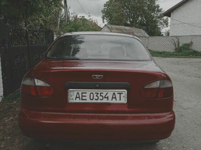 Деу Сенс 2005 у Дніпро (Дніпропетровську) на Automoto.ua Червоний Деу Сенс, об'ємом двигуна 1.3 л та пробігом 300 тис. км за 1300 $, фото 1 на Automoto.ua