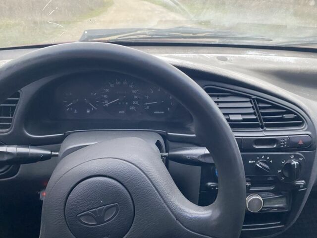 Красный Дэу Сенс, объемом двигателя 1.5 л и пробегом 220 тыс. км за 1350 $, фото 5 на Automoto.ua