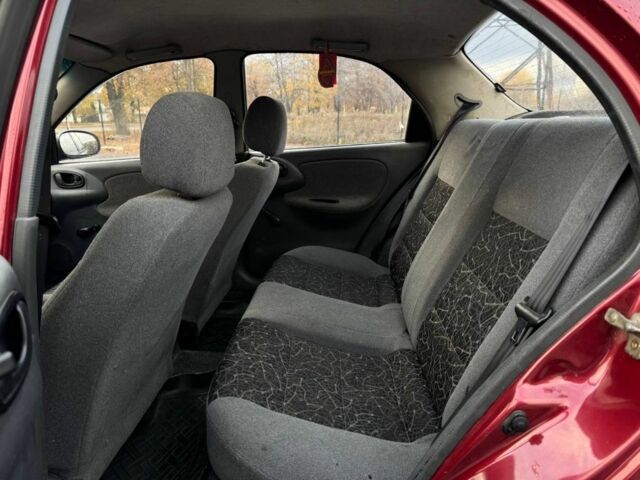 Красный Дэу Сенс, объемом двигателя 1.4 л и пробегом 125 тыс. км за 1400 $, фото 3 на Automoto.ua