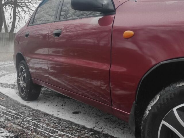 Красный Дэу Сенс, объемом двигателя 1.5 л и пробегом 260 тыс. км за 2485 $, фото 6 на Automoto.ua