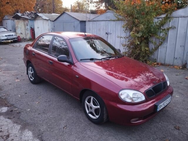 Деу Сенс 2005 у Одесі на Automoto.ua Червоний Деу Сенс, об'ємом двигуна 1.5 л та пробігом 257 тис. км за 2000 $, фото 4 на Automoto.ua