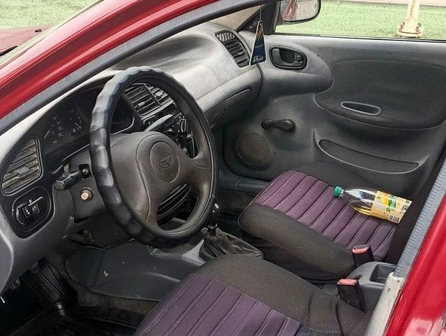 Красный Дэу Сенс, объемом двигателя 1.3 л и пробегом 350 тыс. км за 1450 $, фото 10 на Automoto.ua
