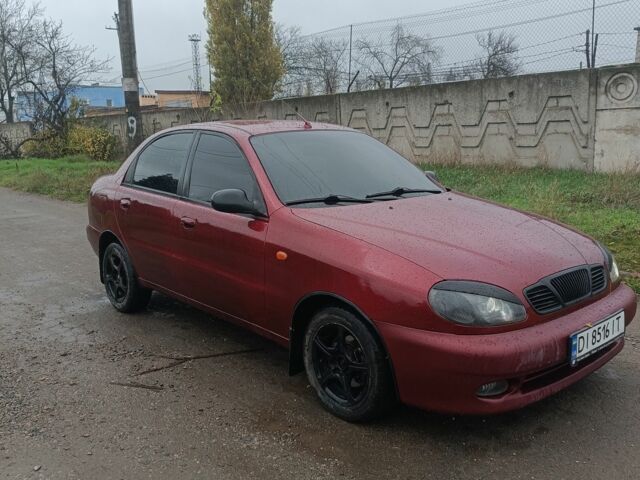 Красный Дэу Сенс, объемом двигателя 1.5 л и пробегом 280 тыс. км за 2500 $, фото 1 на Automoto.ua