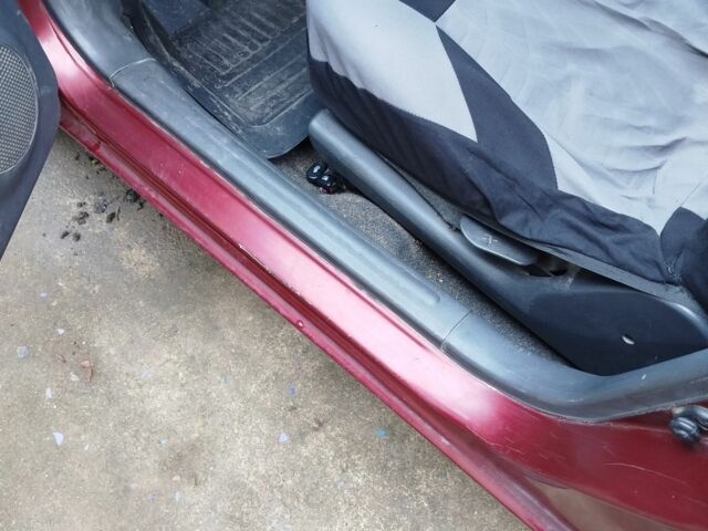 Красный Дэу Сенс, объемом двигателя 1.3 л и пробегом 150 тыс. км за 1400 $, фото 7 на Automoto.ua