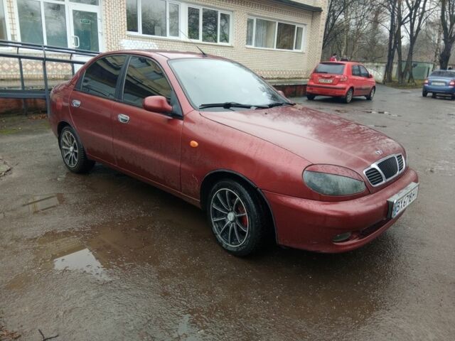 Красный Дэу Сенс, объемом двигателя 1.3 л и пробегом 195 тыс. км за 2000 $, фото 1 на Automoto.ua