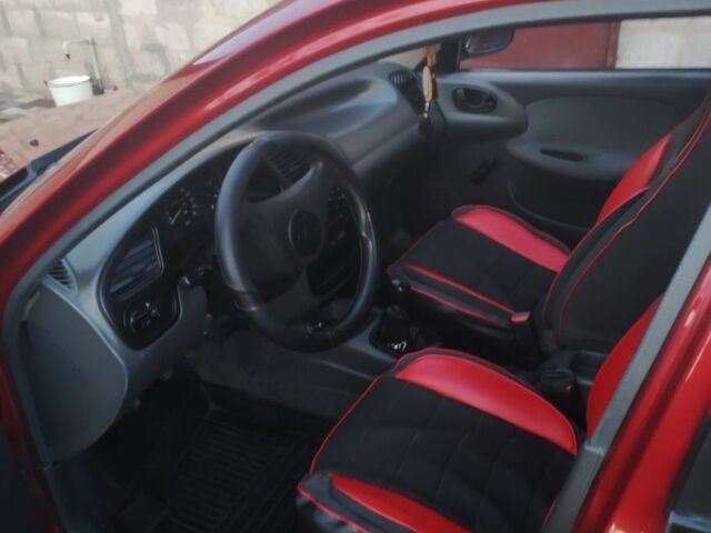 Червоний Деу Сенс, об'ємом двигуна 1.3 л та пробігом 83 тис. км за 3100 $, фото 3 на Automoto.ua