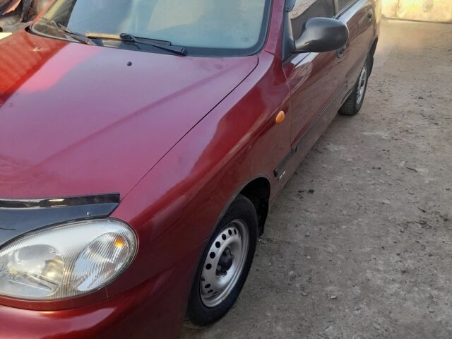 Красный Дэу Сенс, объемом двигателя 1.5 л и пробегом 200 тыс. км за 2508 $, фото 3 на Automoto.ua