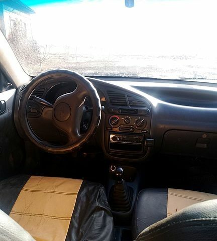Красный Дэу Сенс, объемом двигателя 1.3 л и пробегом 0 тыс. км за 1290 $, фото 5 на Automoto.ua