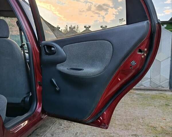 Красный Дэу Сенс, объемом двигателя 1.3 л и пробегом 197 тыс. км за 1800 $, фото 2 на Automoto.ua