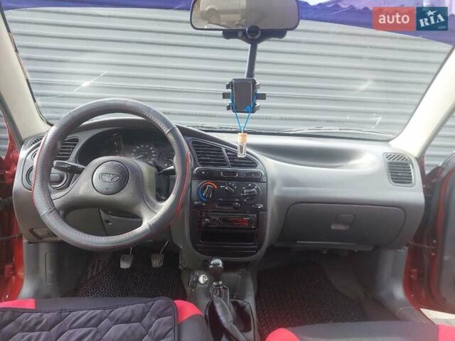 Деу Сенс 2006 у Миколаєві на Automoto.ua Червоний Деу Сенс, об'ємом двигуна 1.3 л та пробігом 150 тис. км за 2000 $, фото 10 на Automoto.ua