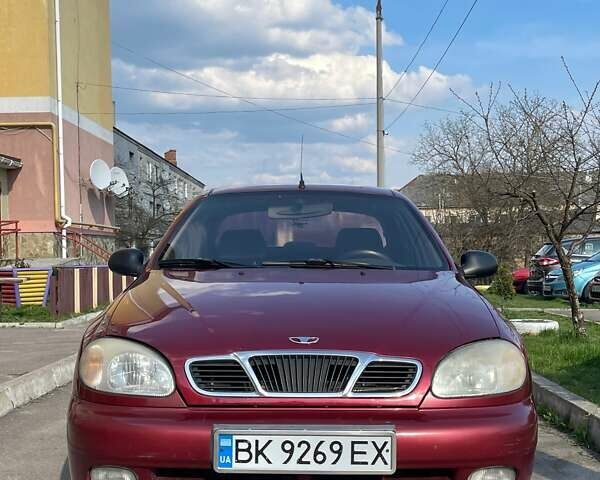 Красный Дэу Сенс, объемом двигателя 1.3 л и пробегом 322 тыс. км за 2100 $, фото 1 на Automoto.ua