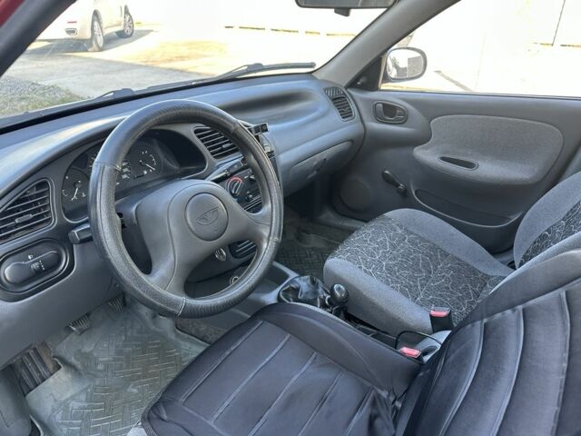 Красный Дэу Сенс, объемом двигателя 1.3 л и пробегом 184 тыс. км за 2299 $, фото 7 на Automoto.ua