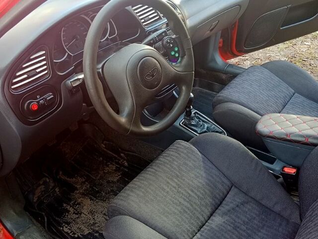 Красный Дэу Сенс, объемом двигателя 1.3 л и пробегом 177 тыс. км за 1300 $, фото 6 на Automoto.ua