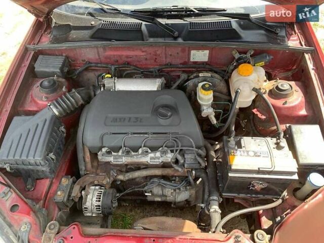 Червоний Деу Сенс, об'ємом двигуна 1 л та пробігом 192 тис. км за 1600 $, фото 3 на Automoto.ua