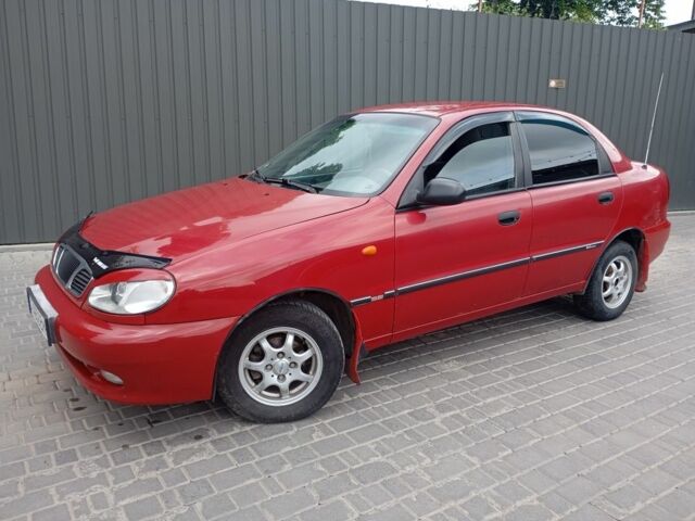 Красный Дэу Сенс, объемом двигателя 1.5 л и пробегом 207 тыс. км за 2400 $, фото 1 на Automoto.ua