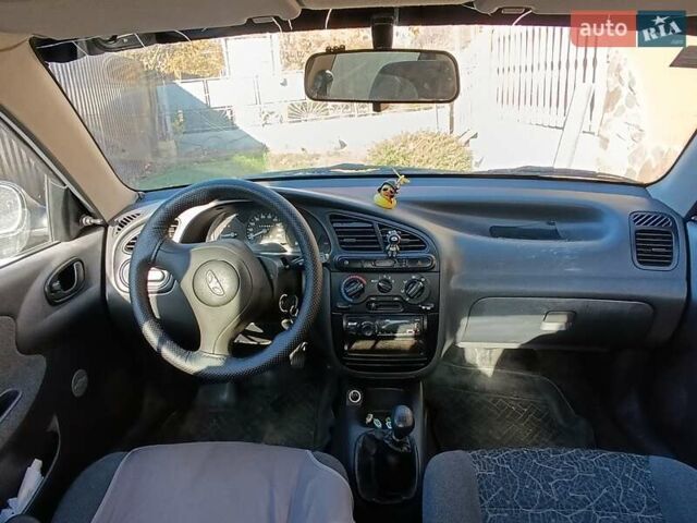 Красный Дэу Сенс, объемом двигателя 1.3 л и пробегом 177 тыс. км за 1500 $, фото 3 на Automoto.ua