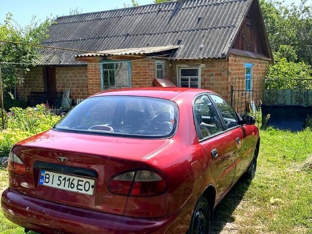 Красный Дэу Сенс, объемом двигателя 1.3 л и пробегом 280 тыс. км за 1650 $, фото 1 на Automoto.ua