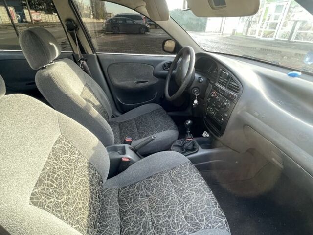 Красный Дэу Сенс, объемом двигателя 1.3 л и пробегом 258 тыс. км за 1450 $, фото 3 на Automoto.ua