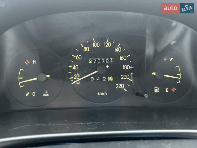 Красный Дэу Сенс, объемом двигателя 1.3 л и пробегом 279 тыс. км за 1100 $, фото 9 на Automoto.ua