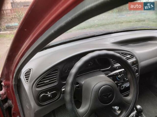 Красный Дэу Сенс, объемом двигателя 1.3 л и пробегом 200 тыс. км за 2600 $, фото 1 на Automoto.ua