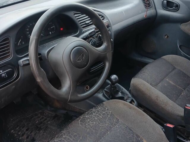 Красный Дэу Сенс, объемом двигателя 1.3 л и пробегом 2 тыс. км за 950 $, фото 5 на Automoto.ua