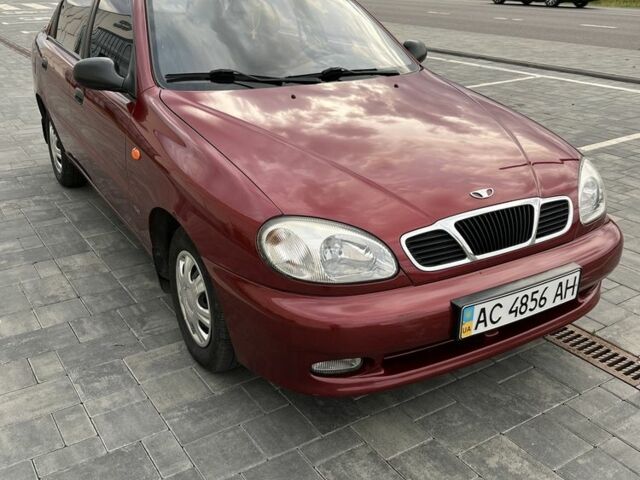 Красный Дэу Сенс, объемом двигателя 1.5 л и пробегом 147 тыс. км за 3800 $, фото 1 на Automoto.ua