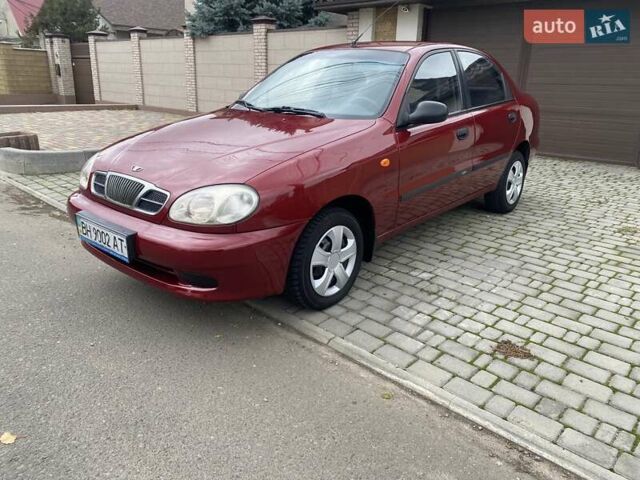 Красный Дэу Сенс, объемом двигателя 1.3 л и пробегом 140 тыс. км за 2350 $, фото 1 на Automoto.ua