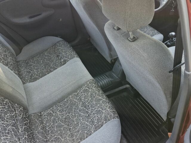 Червоний Деу Сенс, об'ємом двигуна 1.5 л та пробігом 217 тис. км за 2800 $, фото 12 на Automoto.ua