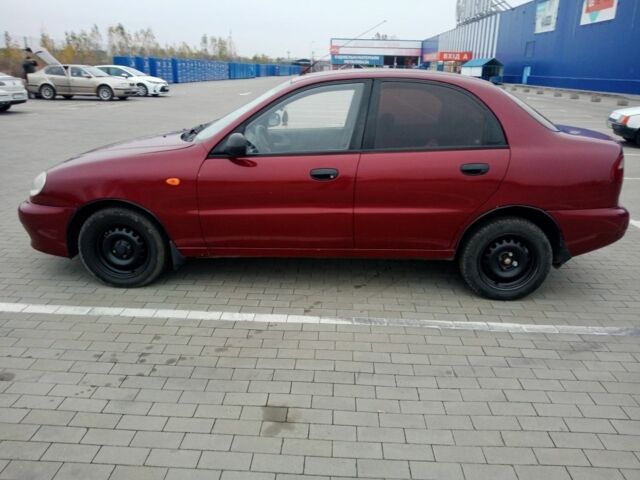 Красный Дэу Сенс, объемом двигателя 1.5 л и пробегом 322 тыс. км за 2300 $, фото 1 на Automoto.ua