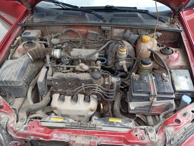 Красный Дэу Сенс, объемом двигателя 1.5 л и пробегом 207 тыс. км за 2400 $, фото 6 на Automoto.ua