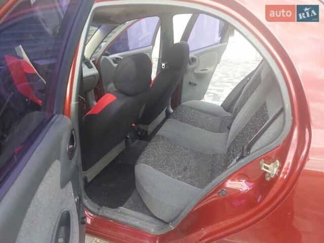 Деу Сенс 2006 у Миколаєві на Automoto.ua Червоний Деу Сенс, об'ємом двигуна 1.3 л та пробігом 150 тис. км за 2000 $, фото 13 на Automoto.ua