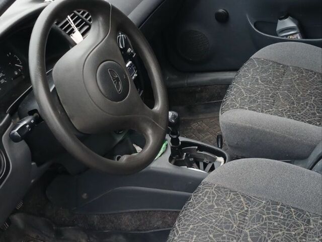 Червоний Деу Сенс, об'ємом двигуна 1.3 л та пробігом 180 тис. км за 1800 $, фото 5 на Automoto.ua