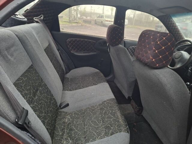 Червоний Деу Сенс, об'ємом двигуна 1.3 л та пробігом 262 тис. км за 1700 $, фото 4 на Automoto.ua