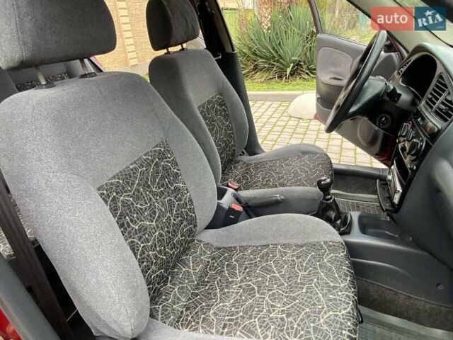 Красный Дэу Сенс, объемом двигателя 1.3 л и пробегом 140 тыс. км за 2350 $, фото 14 на Automoto.ua