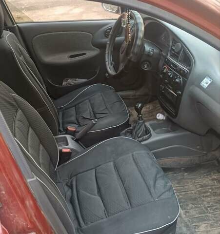 Красный Дэу Сенс, объемом двигателя 1.3 л и пробегом 285 тыс. км за 1350 $, фото 3 на Automoto.ua