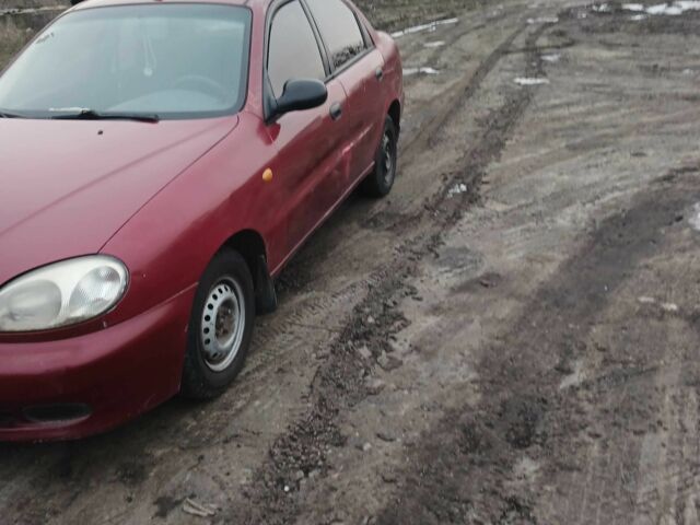 Красный Дэу Сенс, объемом двигателя 1.3 л и пробегом 2 тыс. км за 950 $, фото 1 на Automoto.ua