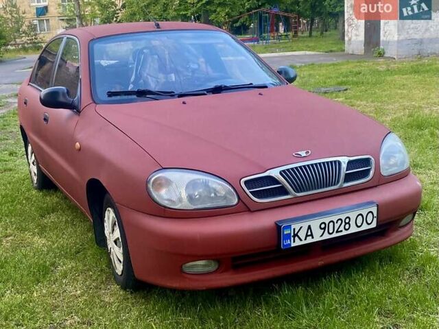 Красный Дэу Сенс, объемом двигателя 1.3 л и пробегом 244 тыс. км за 2400 $, фото 1 на Automoto.ua