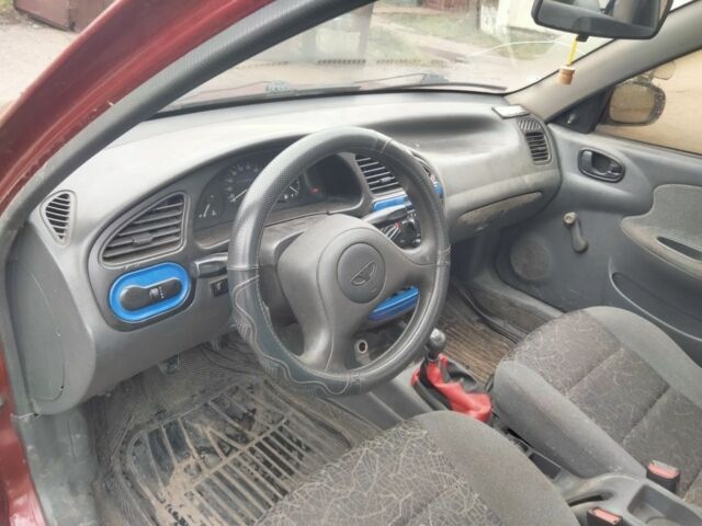 Красный Дэу Сенс, объемом двигателя 1.3 л и пробегом 230 тыс. км за 1250 $, фото 6 на Automoto.ua