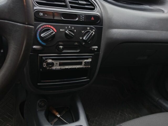 Красный Дэу Сенс, объемом двигателя 1.3 л и пробегом 140 тыс. км за 2600 $, фото 13 на Automoto.ua