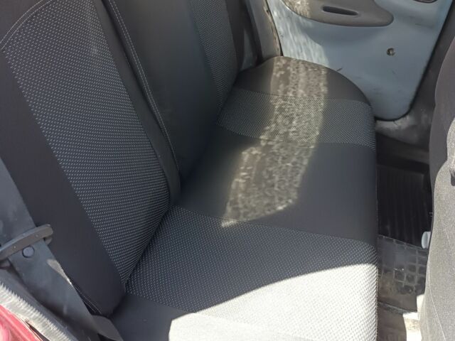 Красный Дэу Сенс, объемом двигателя 1.5 л и пробегом 8 тыс. км за 1200 $, фото 4 на Automoto.ua