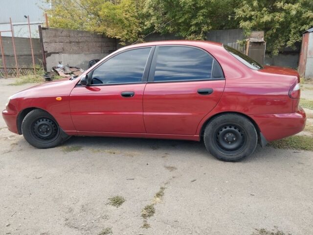 Дэу Сенс 2006 в Кривом Роге на Automoto.ua Красный Дэу Сенс, объемом двигателя 1.5 л и пробегом 200 тыс. км за 2750 $, фото 2 на Automoto.ua