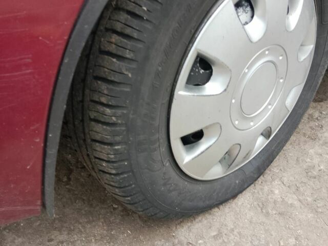 Красный Дэу Сенс, объемом двигателя 1.3 л и пробегом 220 тыс. км за 1778 $, фото 4 на Automoto.ua