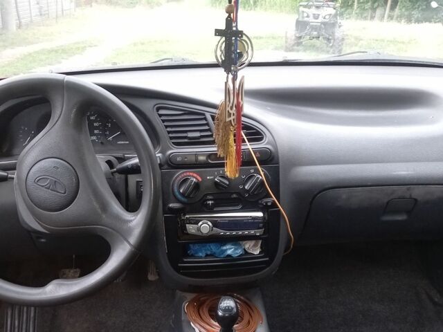 Красный Дэу Сенс, объемом двигателя 0 л и пробегом 2 тыс. км за 1400 $, фото 3 на Automoto.ua