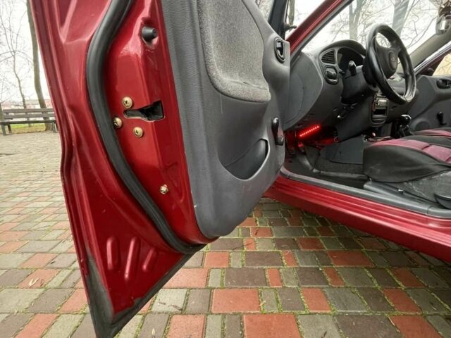 Красный Дэу Сенс, объемом двигателя 1.3 л и пробегом 200 тыс. км за 2100 $, фото 11 на Automoto.ua