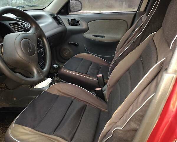 Червоний Деу Сенс, об'ємом двигуна 1.3 л та пробігом 285 тис. км за 1650 $, фото 5 на Automoto.ua